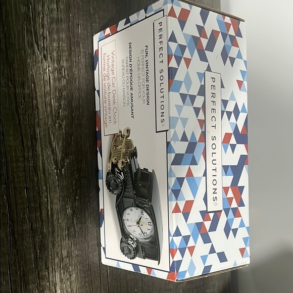 Black and Gold Clock with Vintage Car Design - Picture 2 of 2